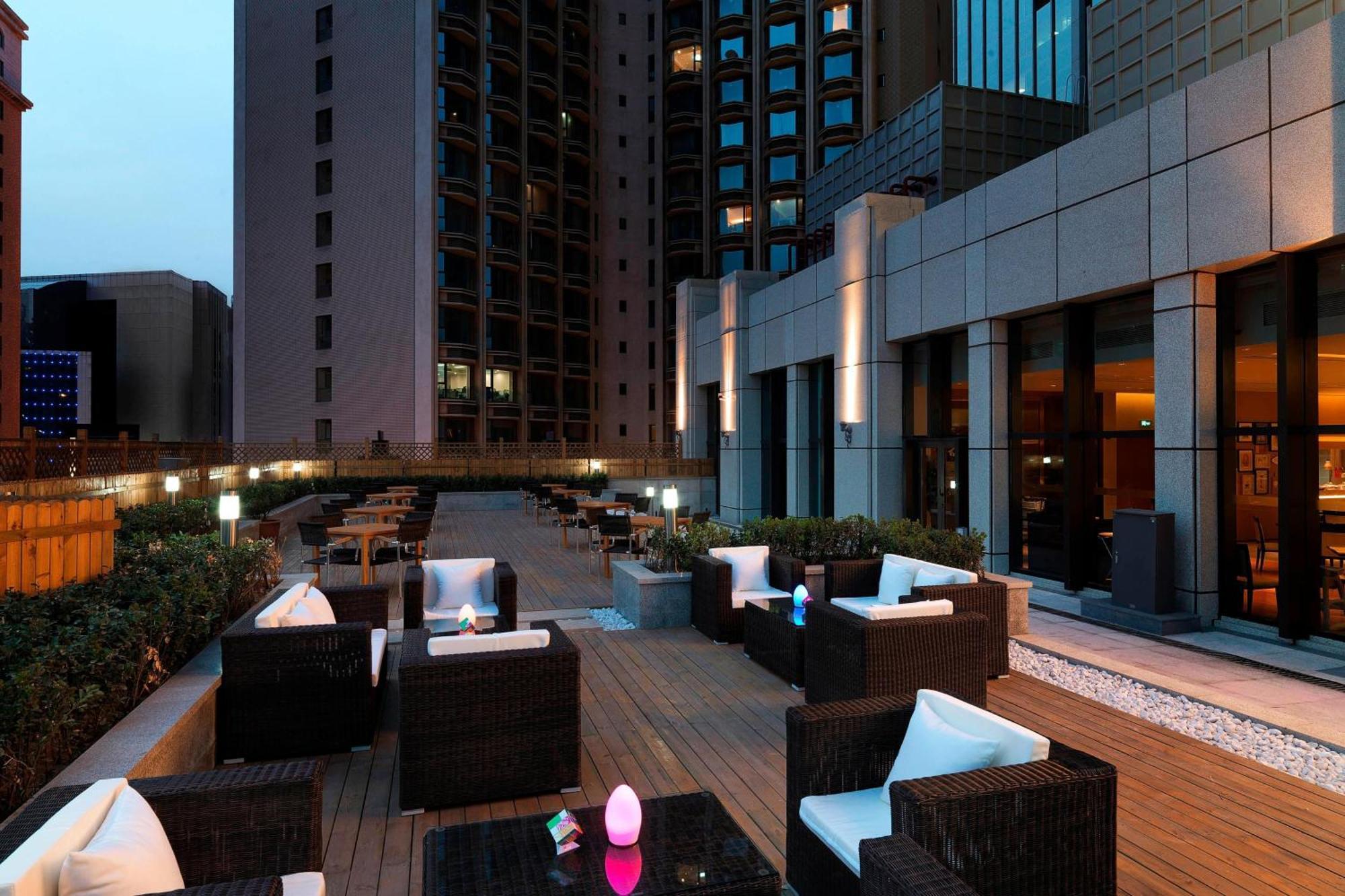 Aloft Dalian Hotel Exterior photo